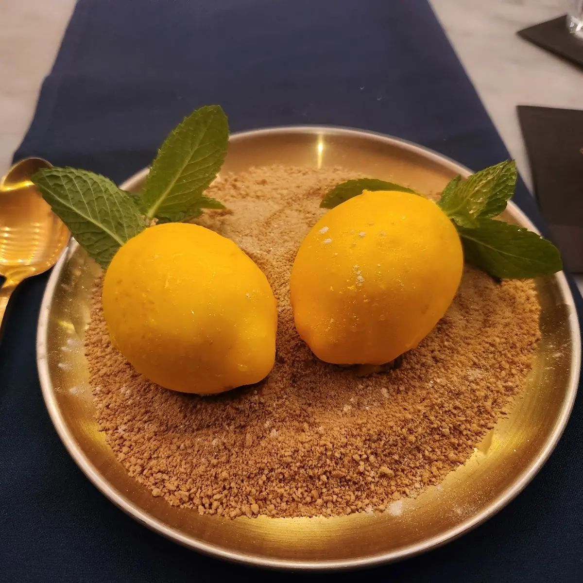 Lemon Cheesecake with Graham Cracker