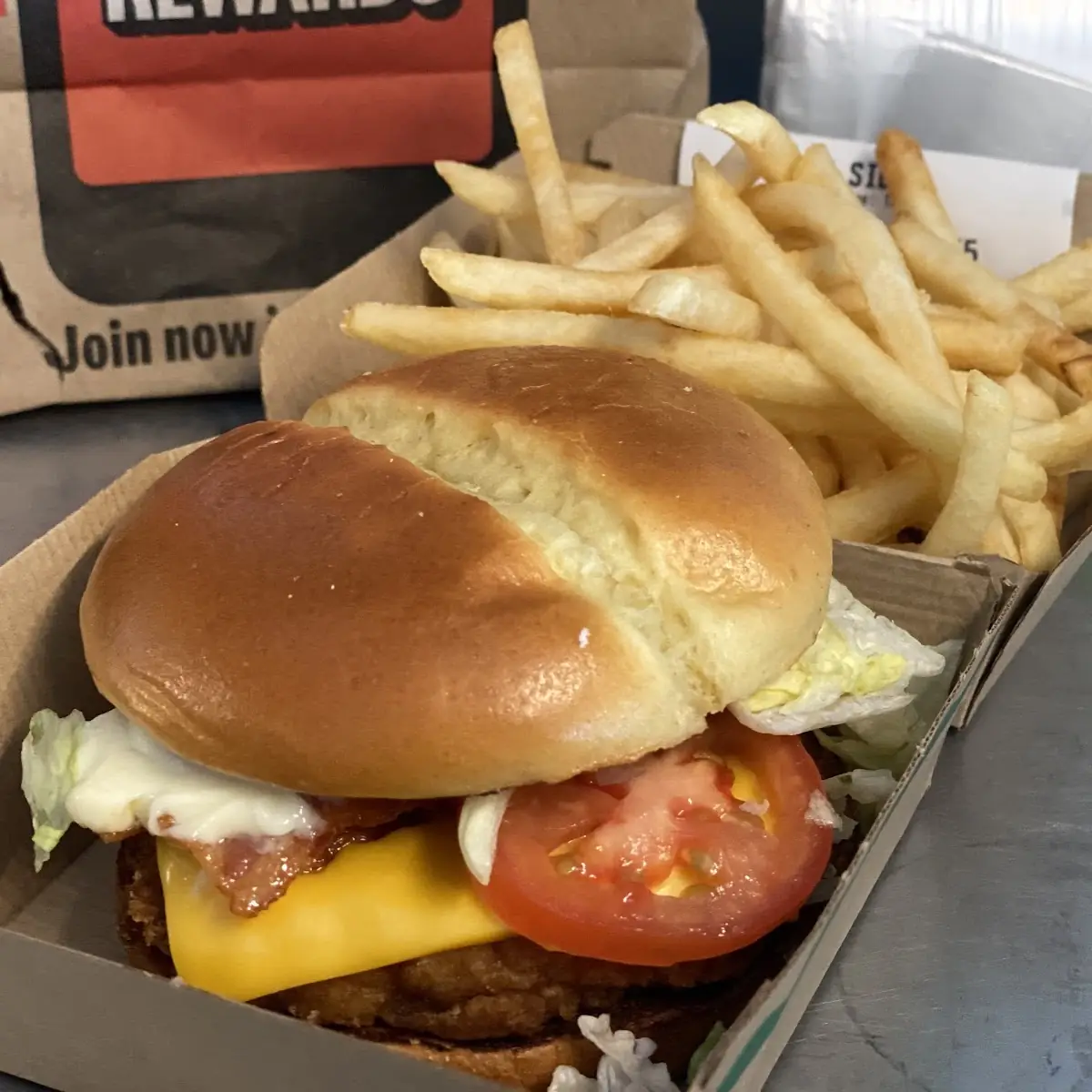 Crispy Chicken Deluxe Meal