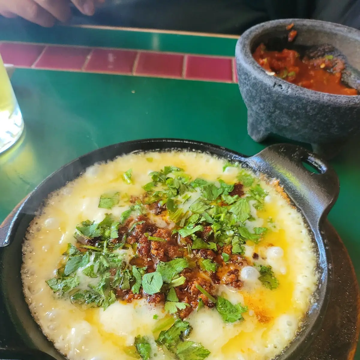 Queso Fundido Con Chorizo
