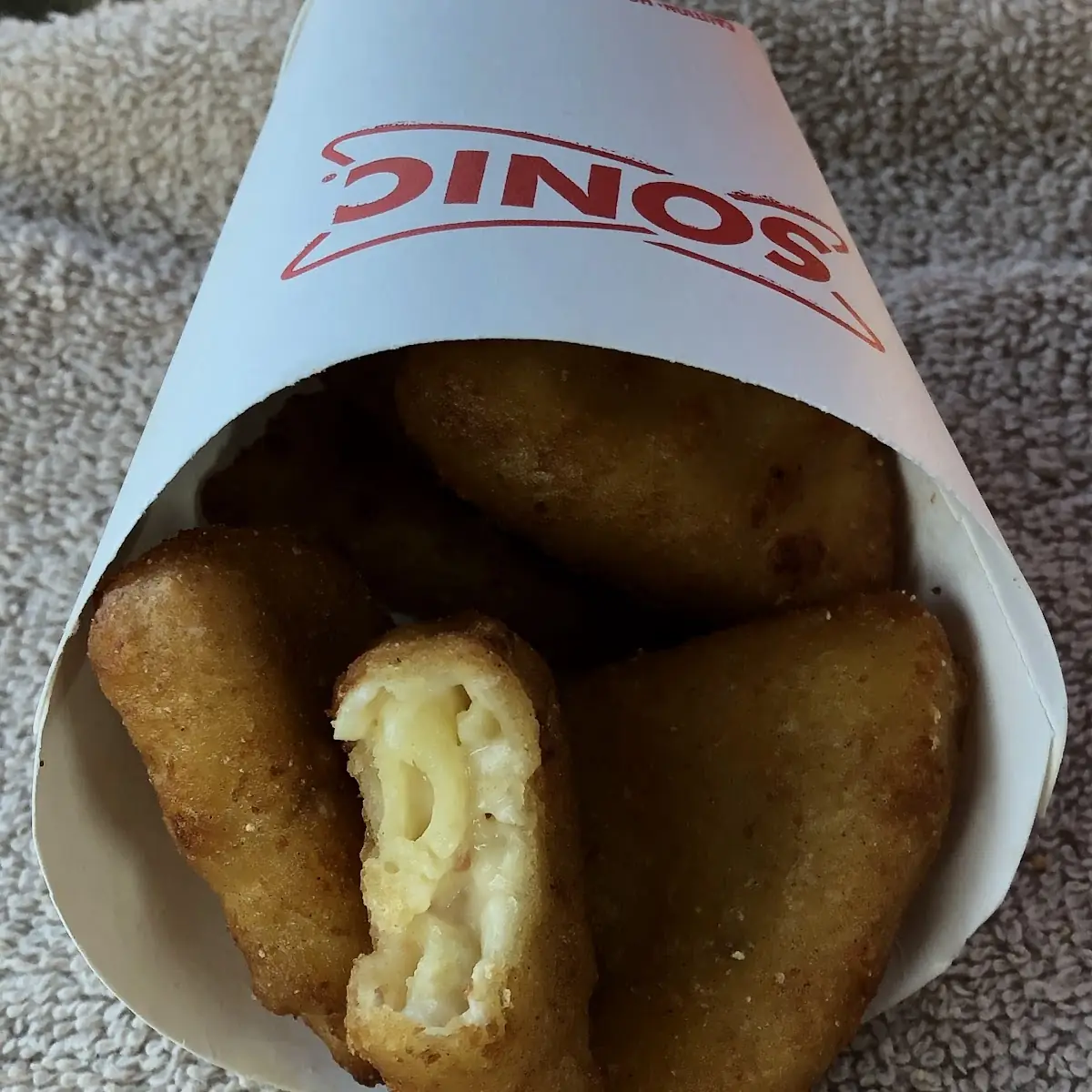 Bacon Mac and Cheese Bites
