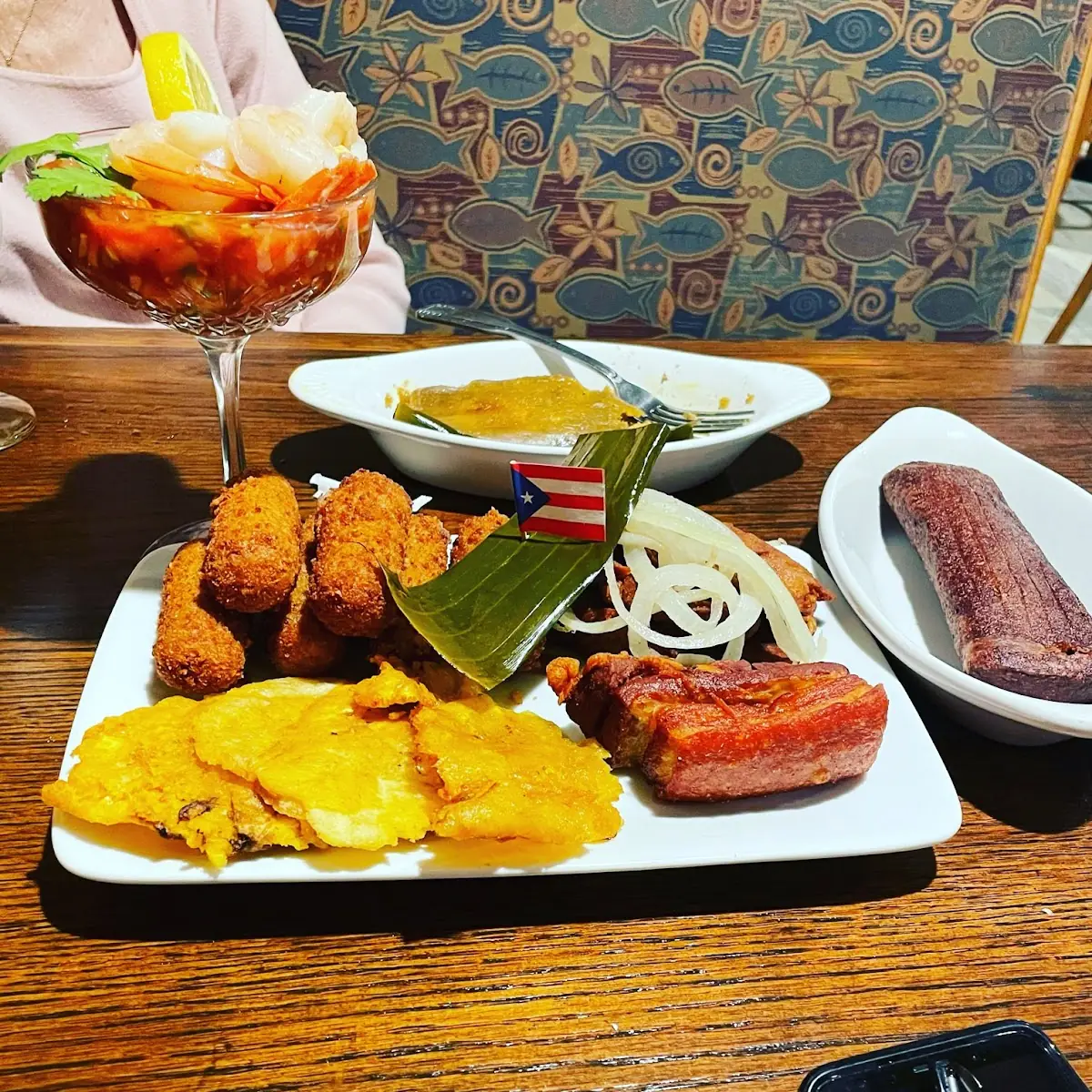 Plato Tipico Sides Included