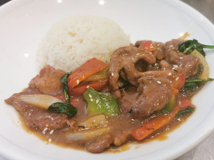 Black Pepper Beef with Rice, Cordial Cafe