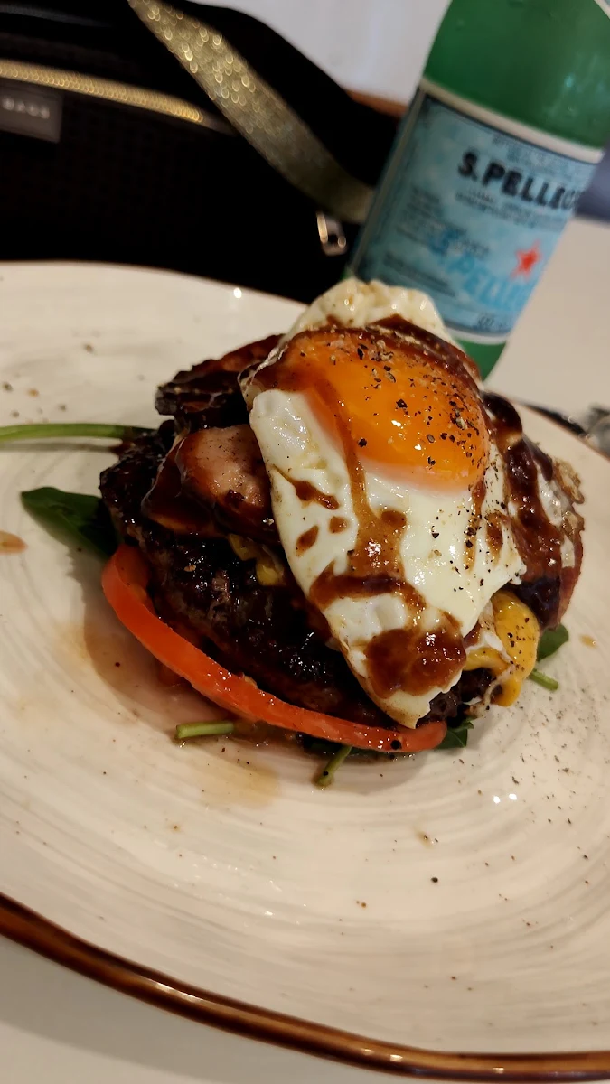 Highlights, Cordial Cafe
