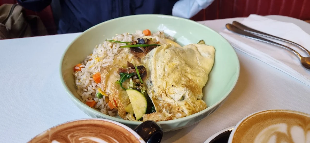 Vegetarian Fried Rice with Omelette, Cordial Cafe