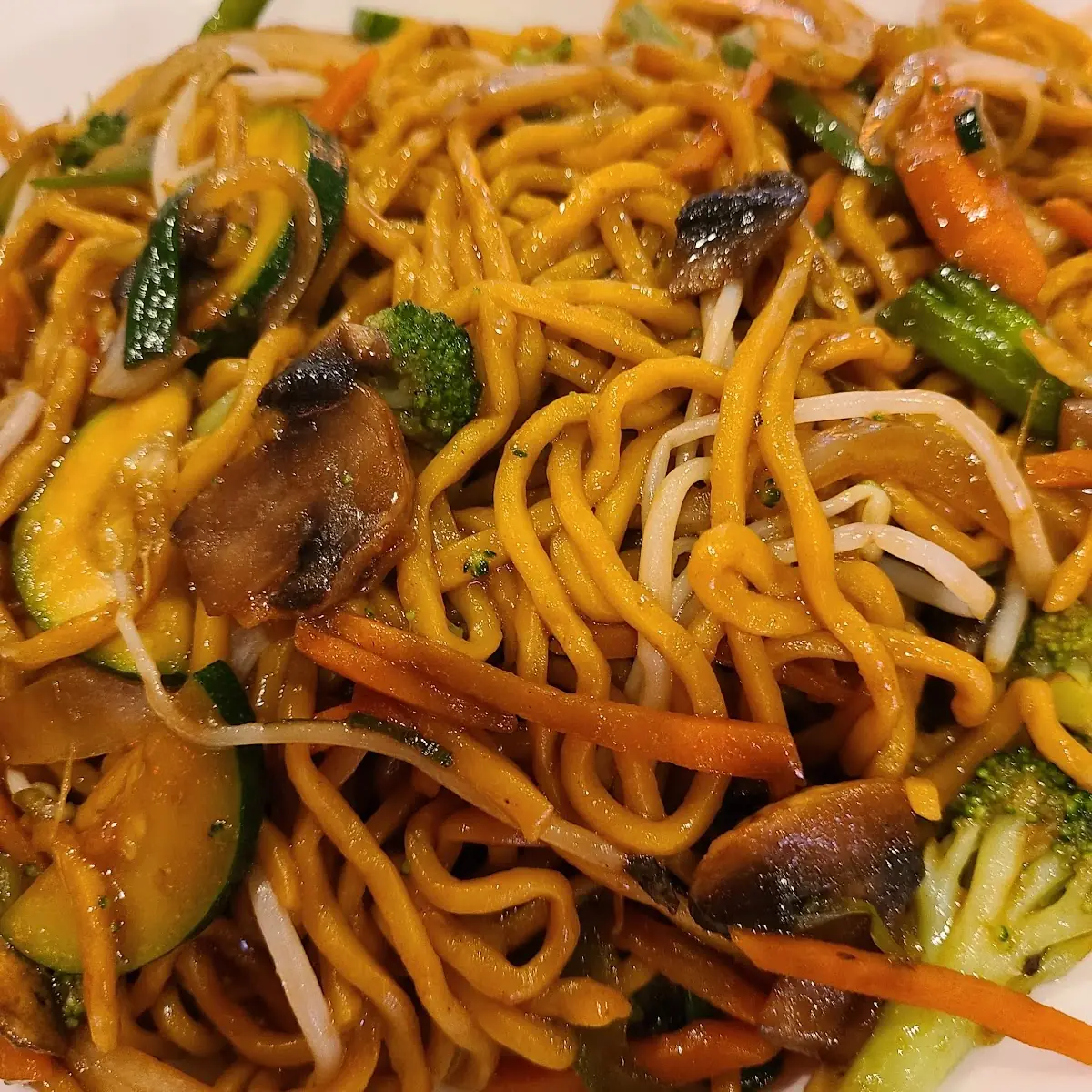 Vegetable Lo Mein