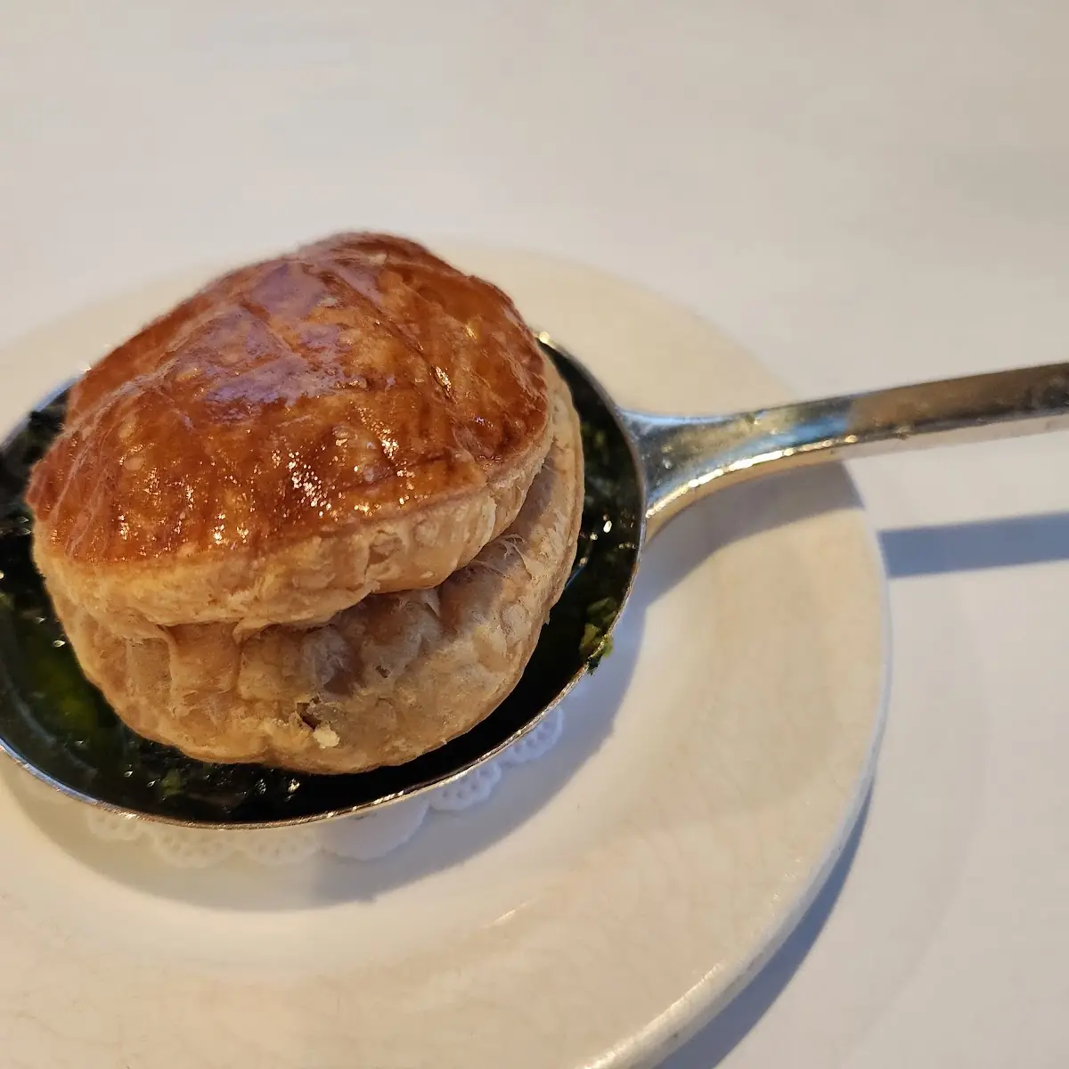 Classic Escargot Bourguignon En Croute
