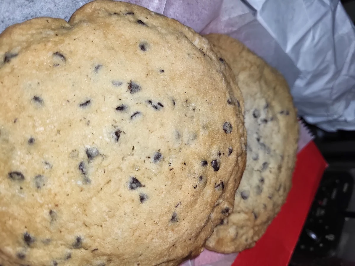 Chocolate Chip Cookie