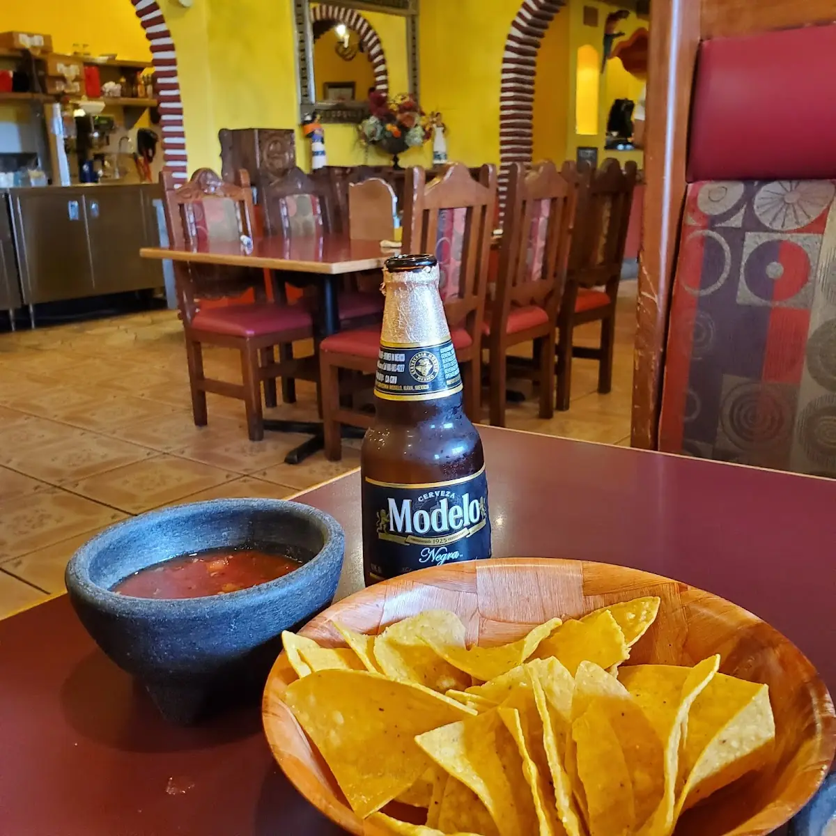 Chips & Salsa Con Cervesa