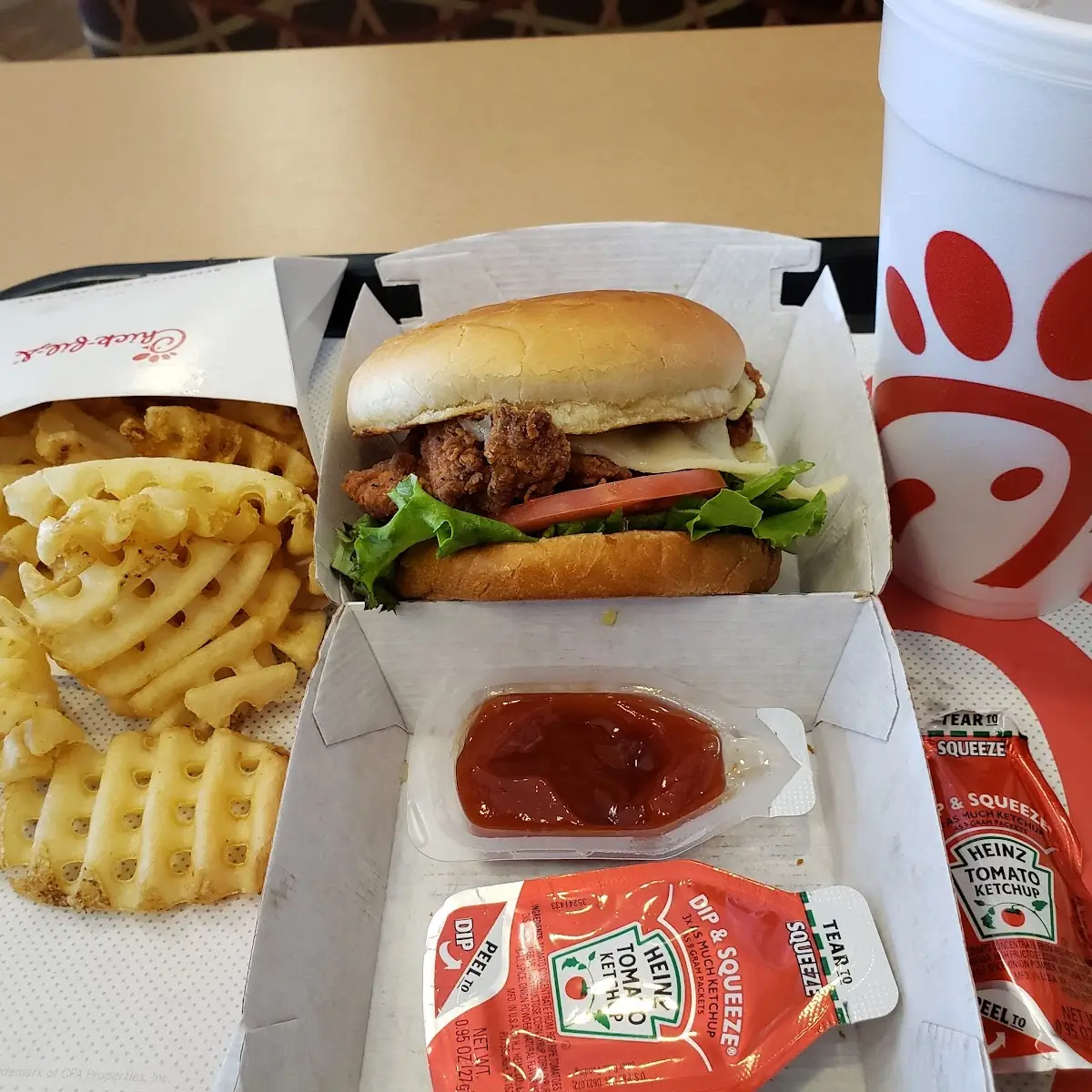 Spicy Chicken Deluxe Sandwich Combo