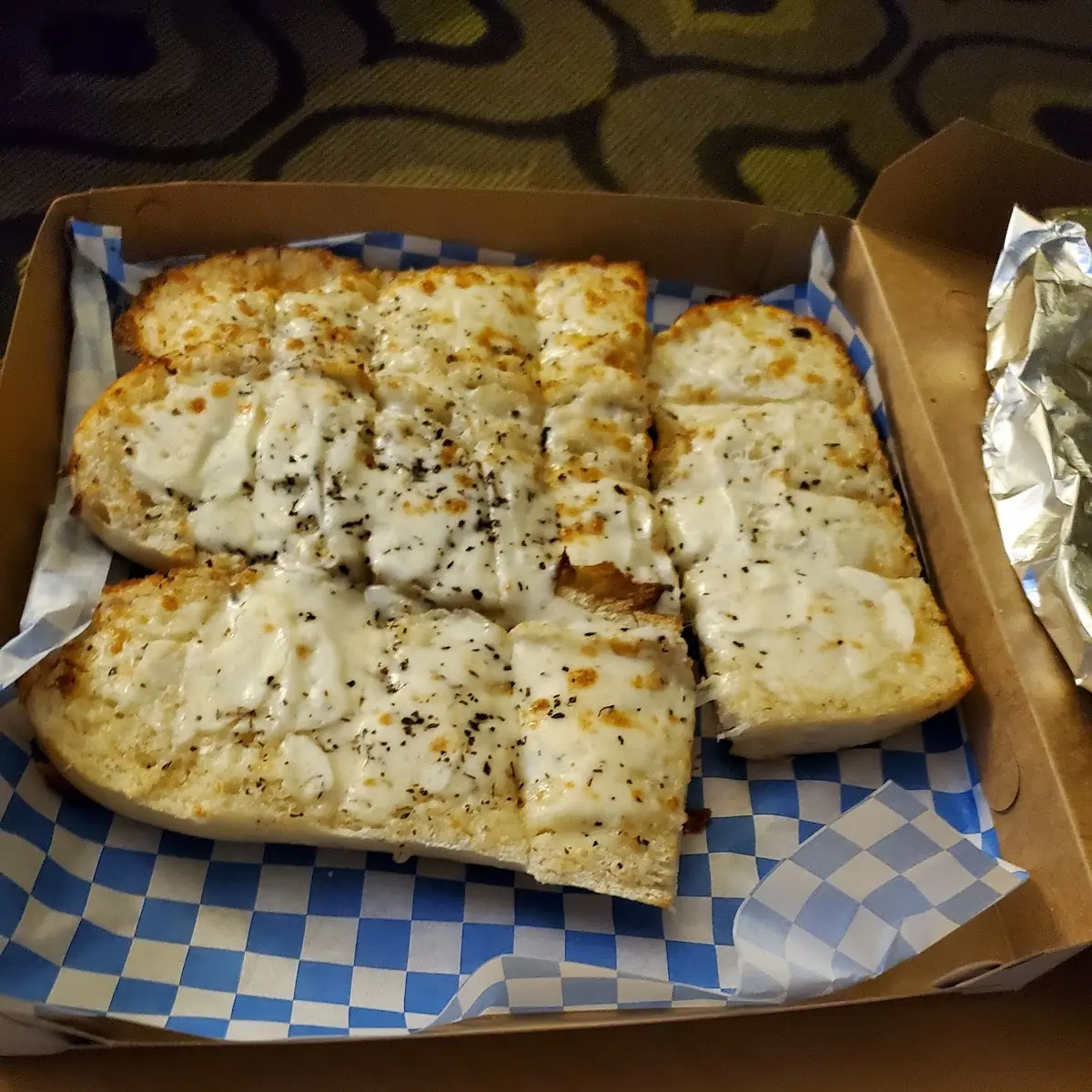 Cheesy Garlic Bread*
