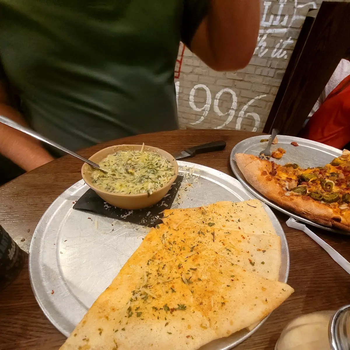 Bread with Spinach Dip