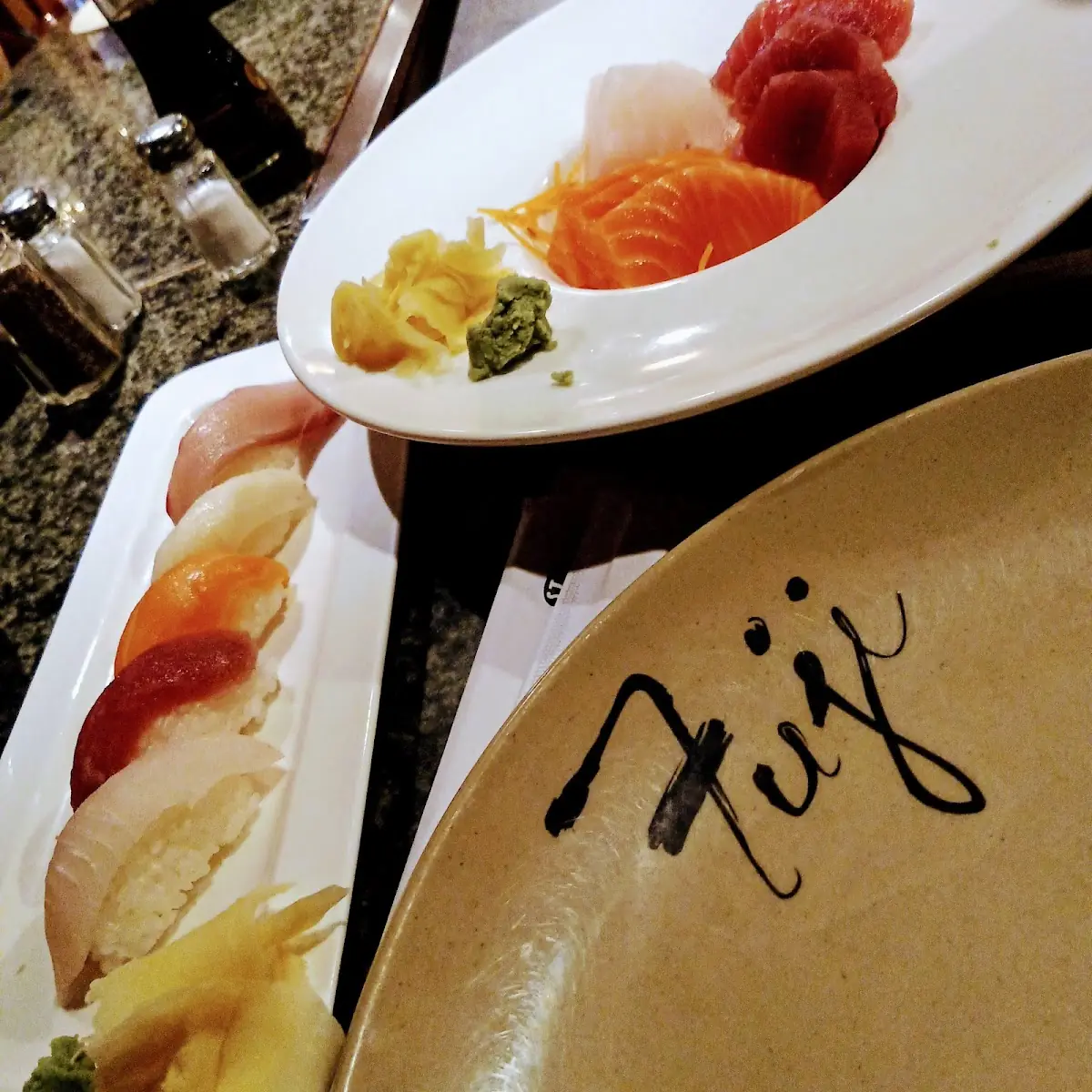 Sushi & Sashimi Combo