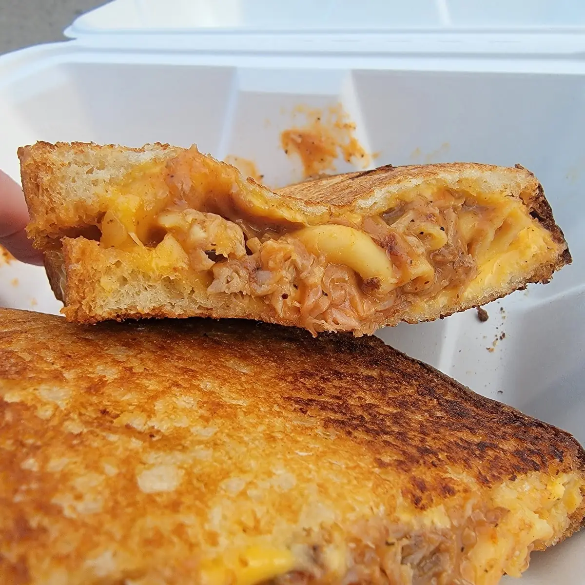 Cheesey Mac and Rib Sandwich