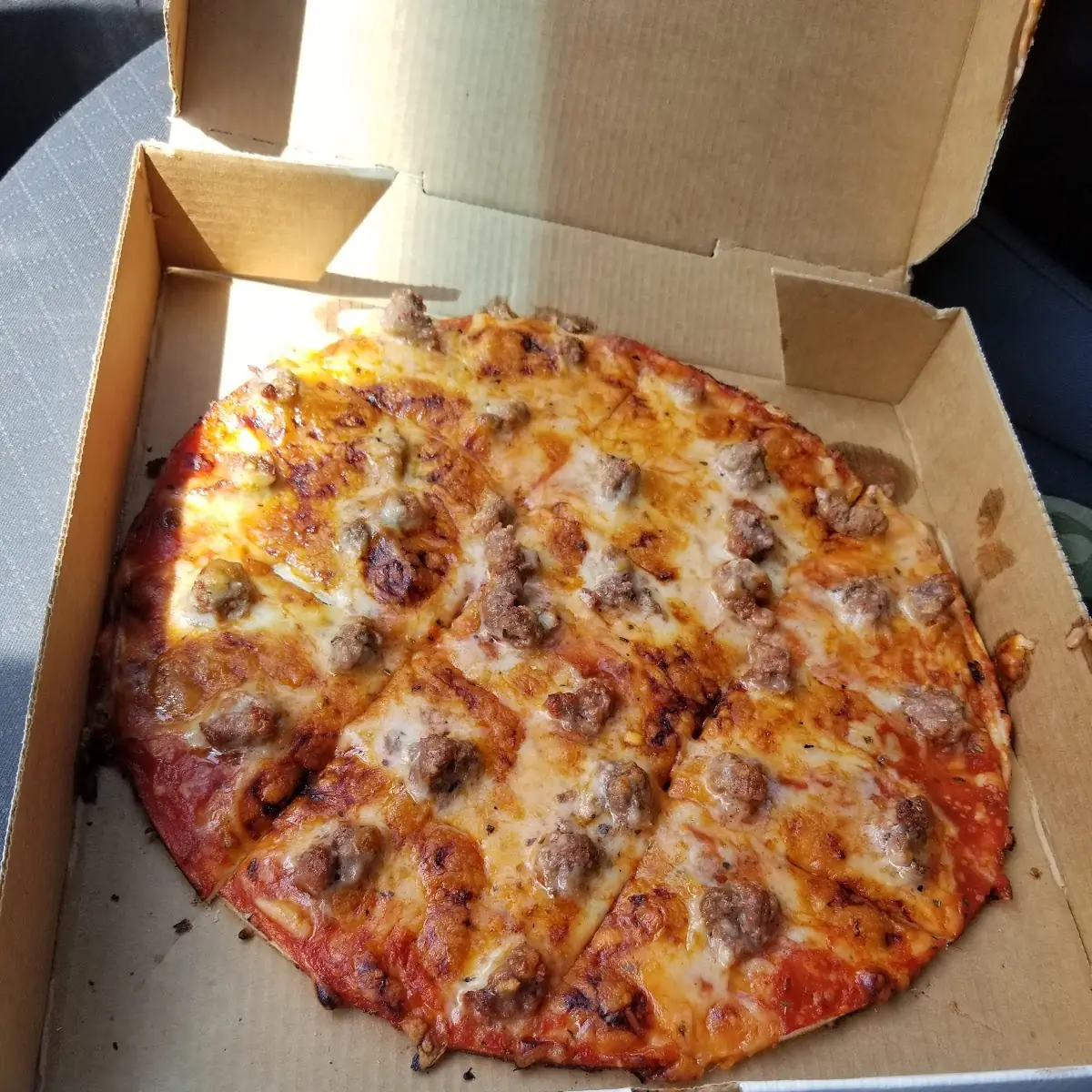 IMO's Hamburger Pizza
