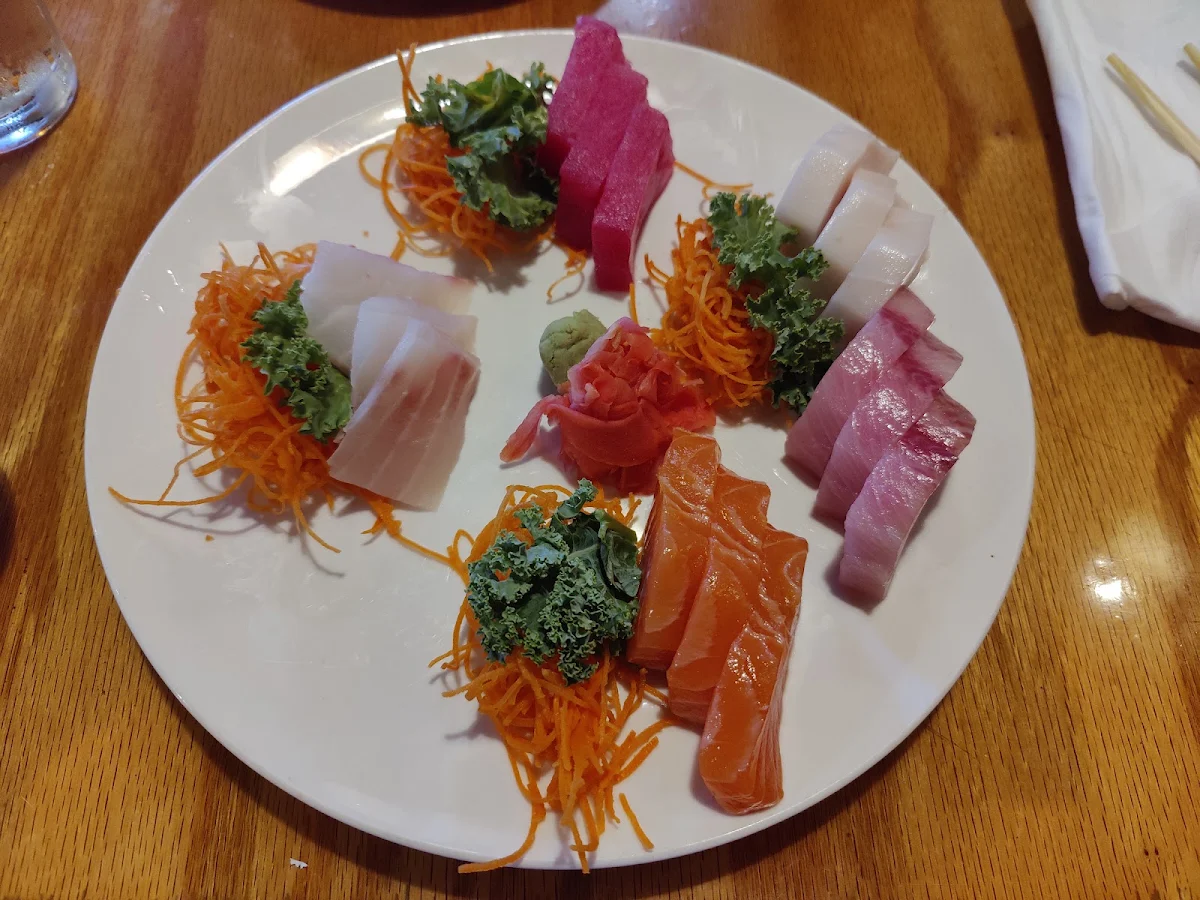 Lun Sashimi Combo