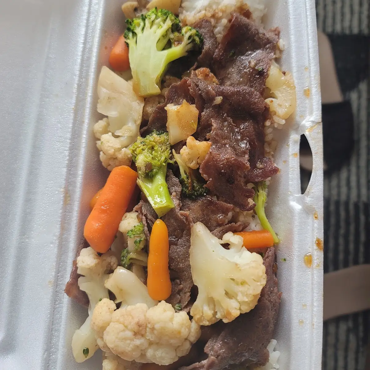Beef & Broccoli Bowl on Steamed Rice