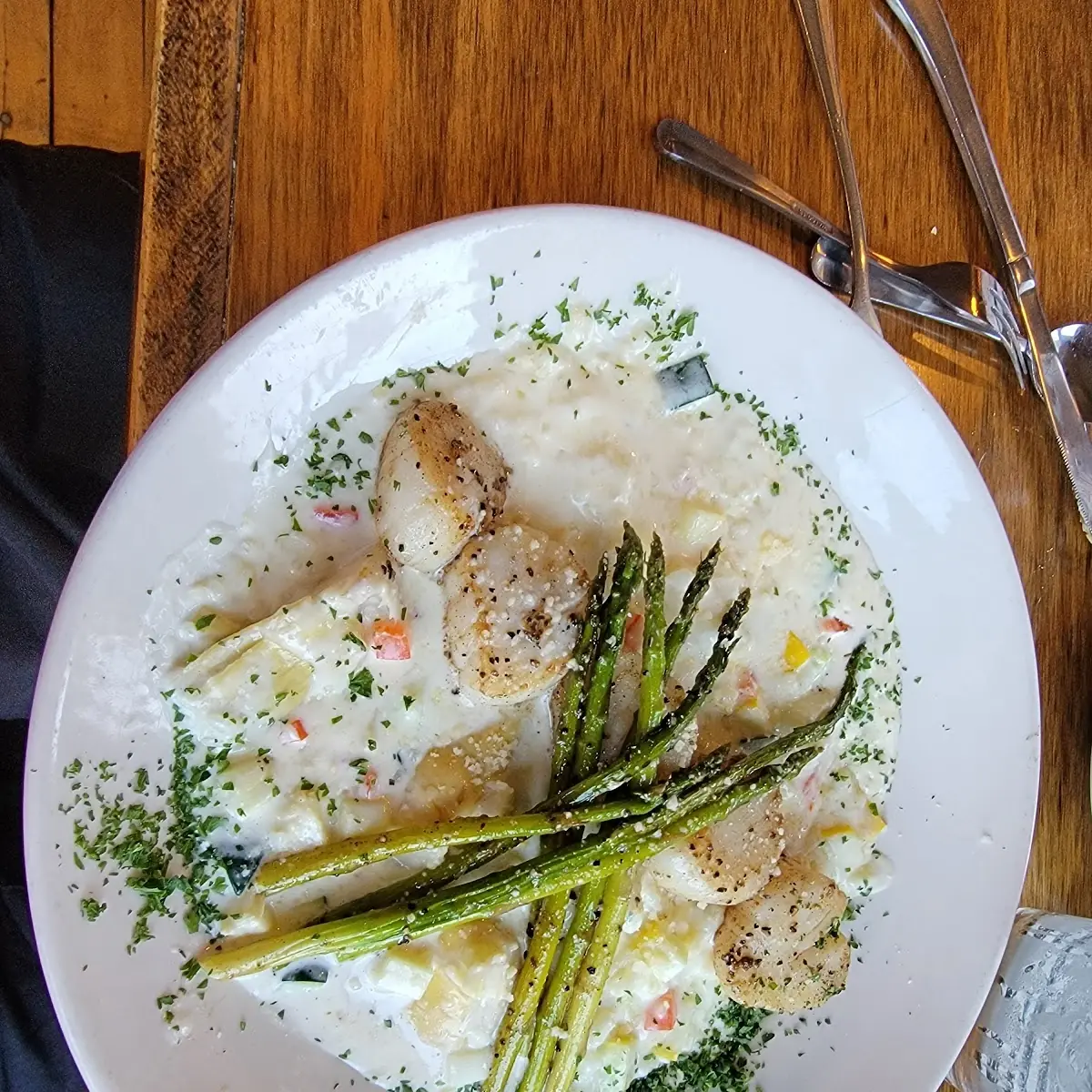 Scallop with Artichoke Hearts