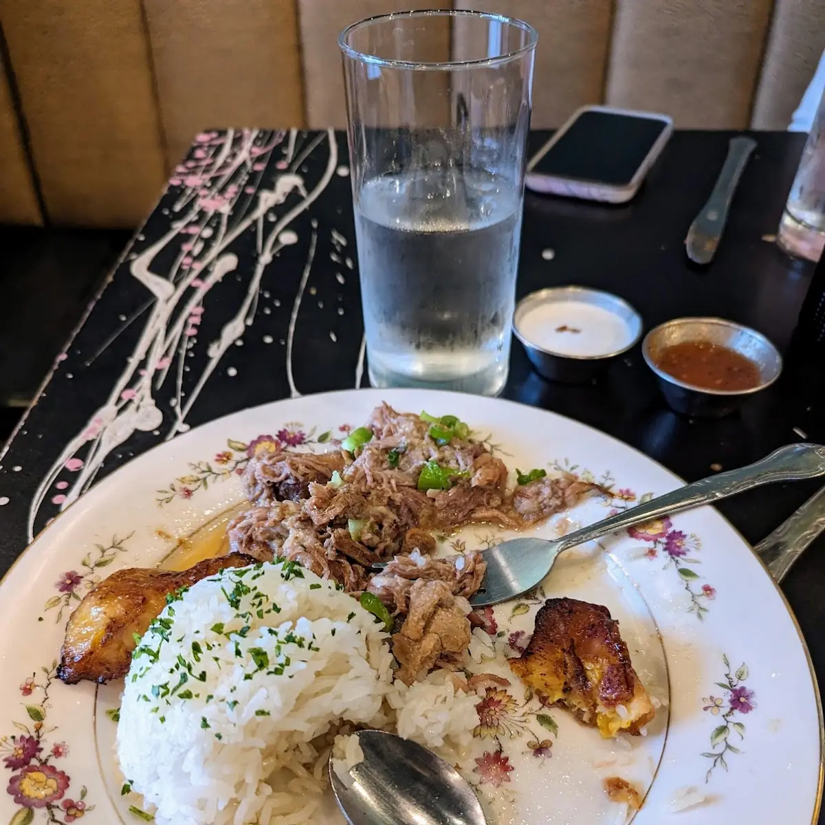 Lechon Asado Y Maduros