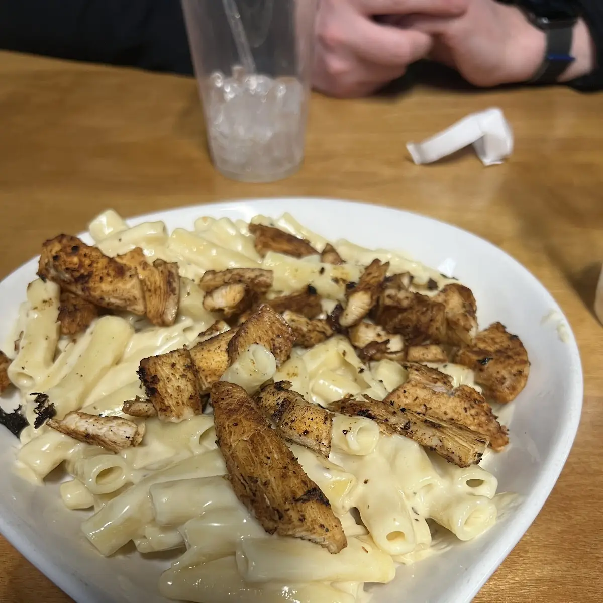 Blackened Chicken Mac N Cheese