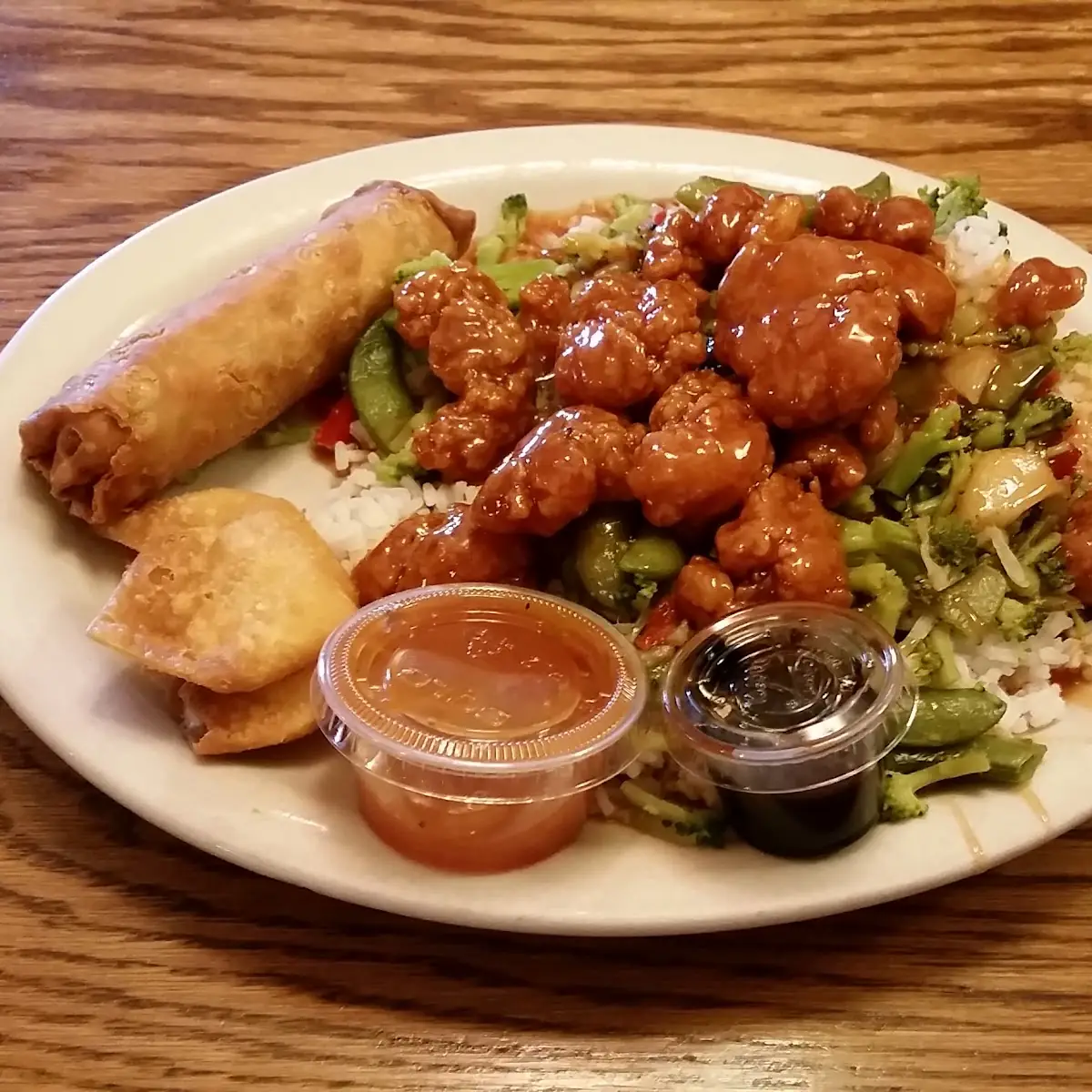Egg Roll & Crab Rangoon