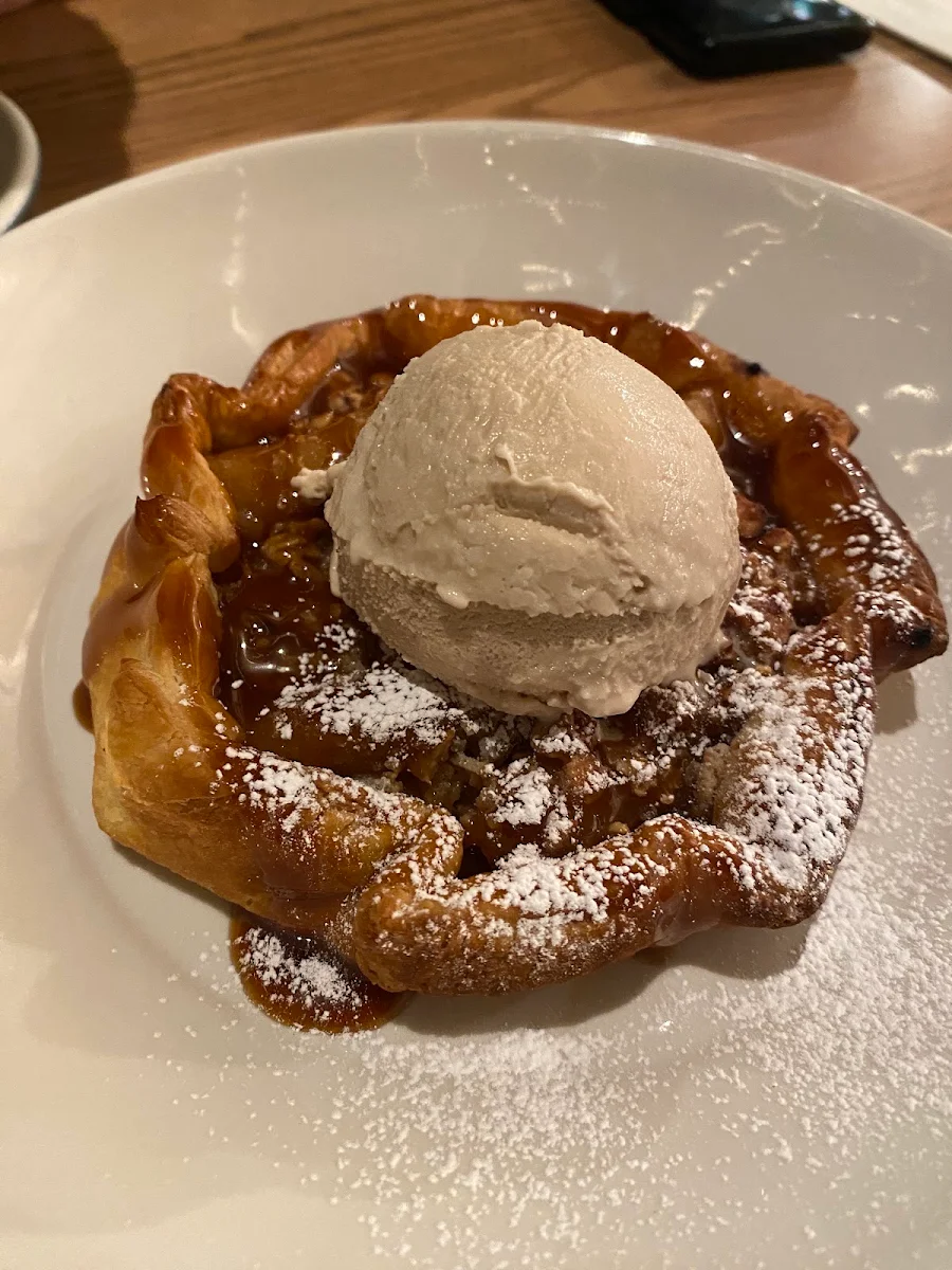 Individual Baked Apple Pie
