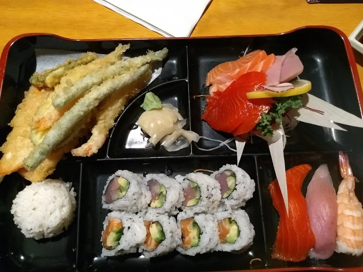 Sashimi and Sushi Combo Lunch Box