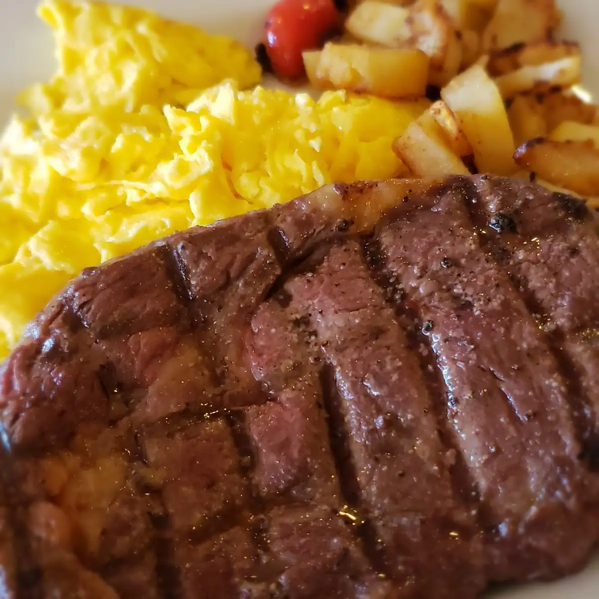 Suzy’S Sirloin Steak and Eggs