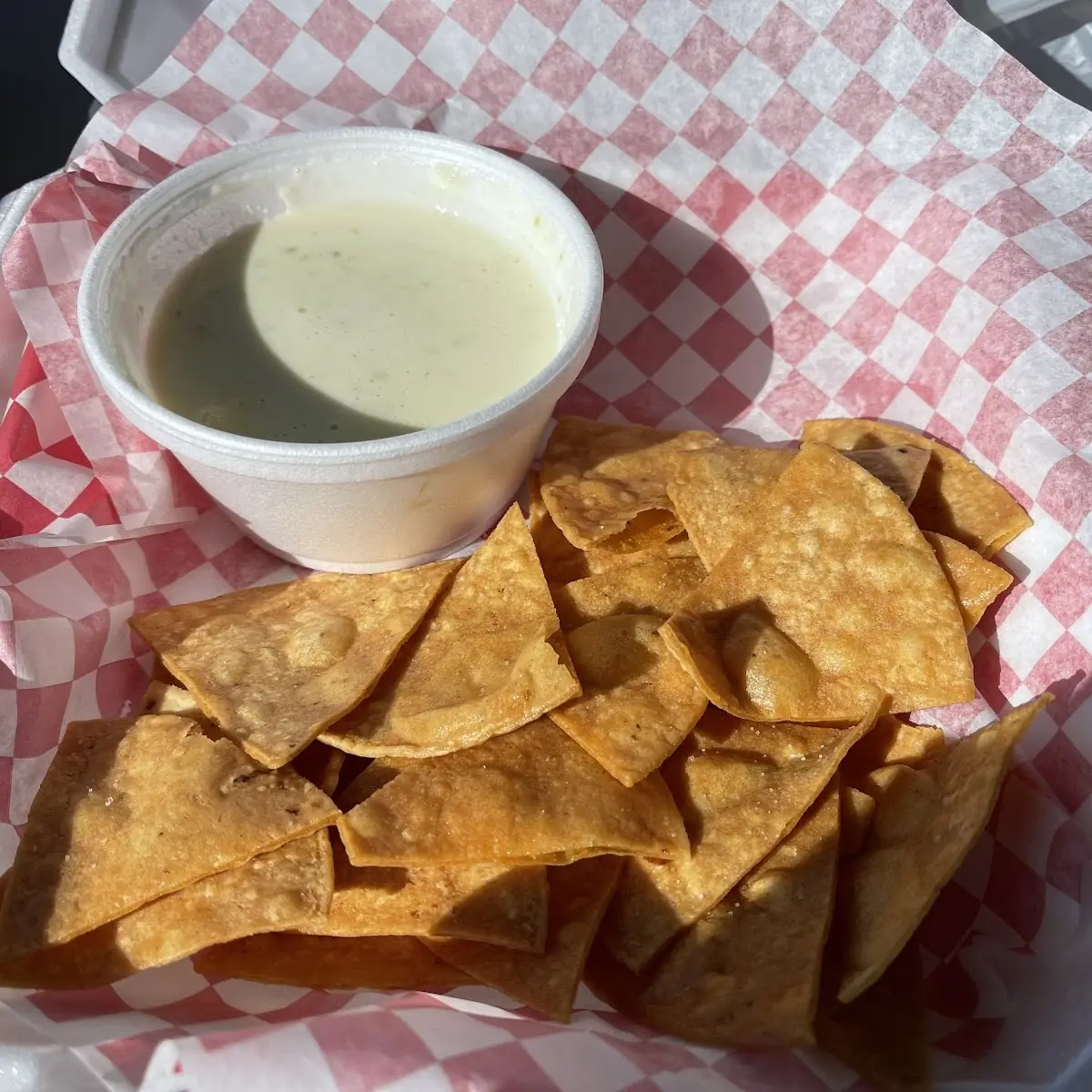 Queso & Chips