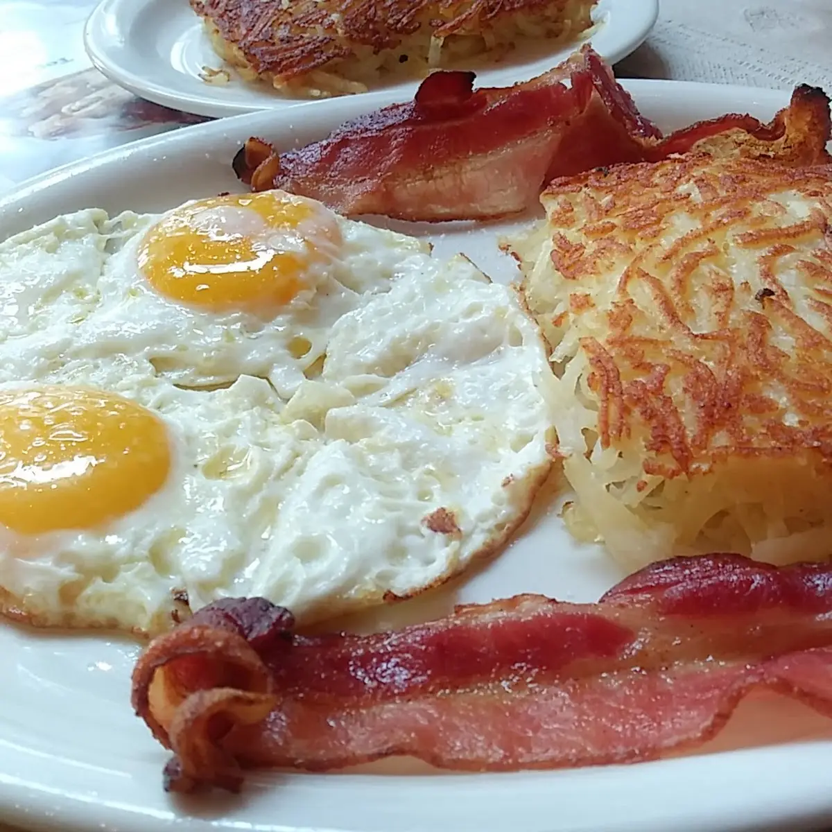 Big Breakfast Eggs Benedict
