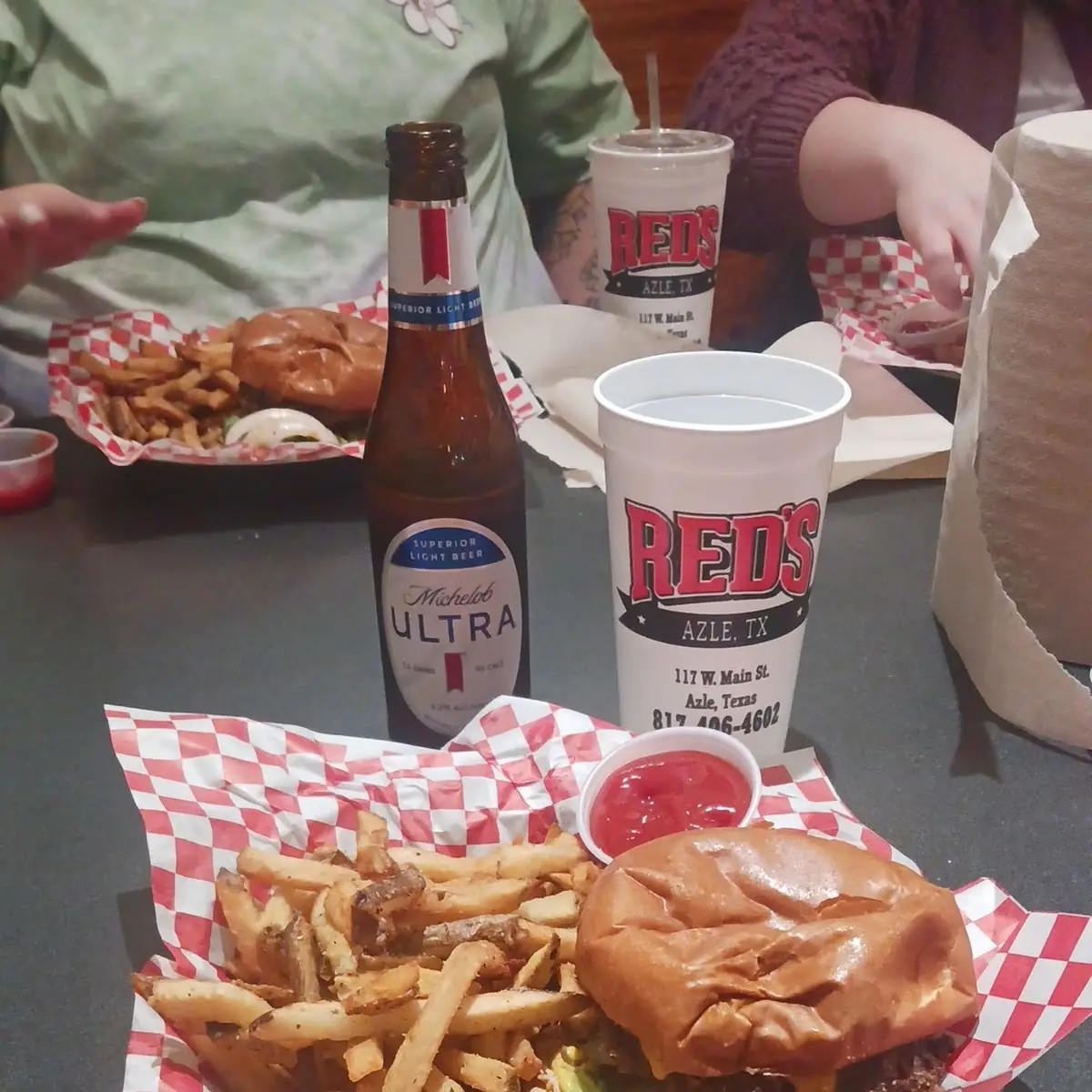 Cheeseburger Combo w Cold Beer