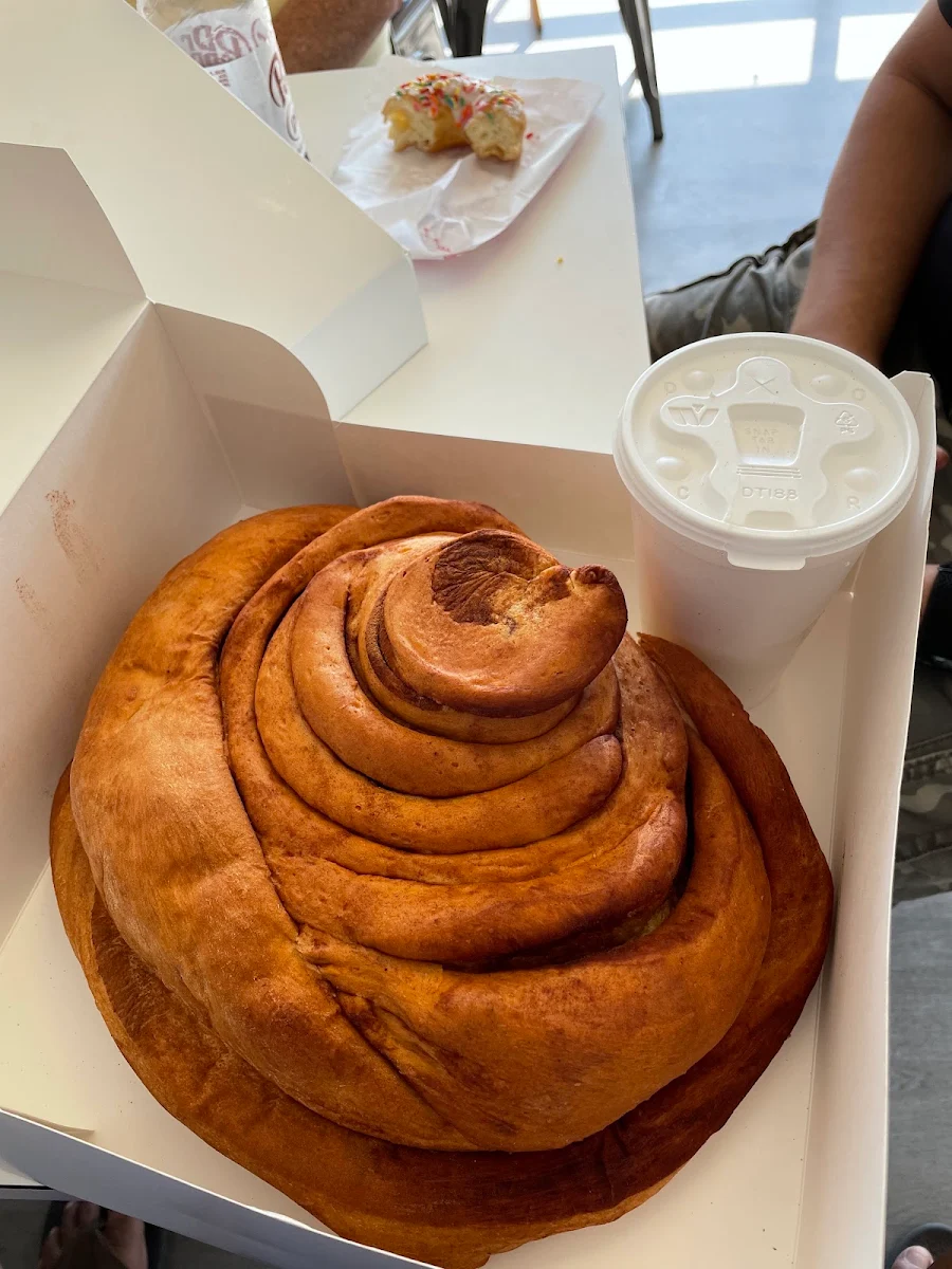 5 Pound Cinnamon Rolls