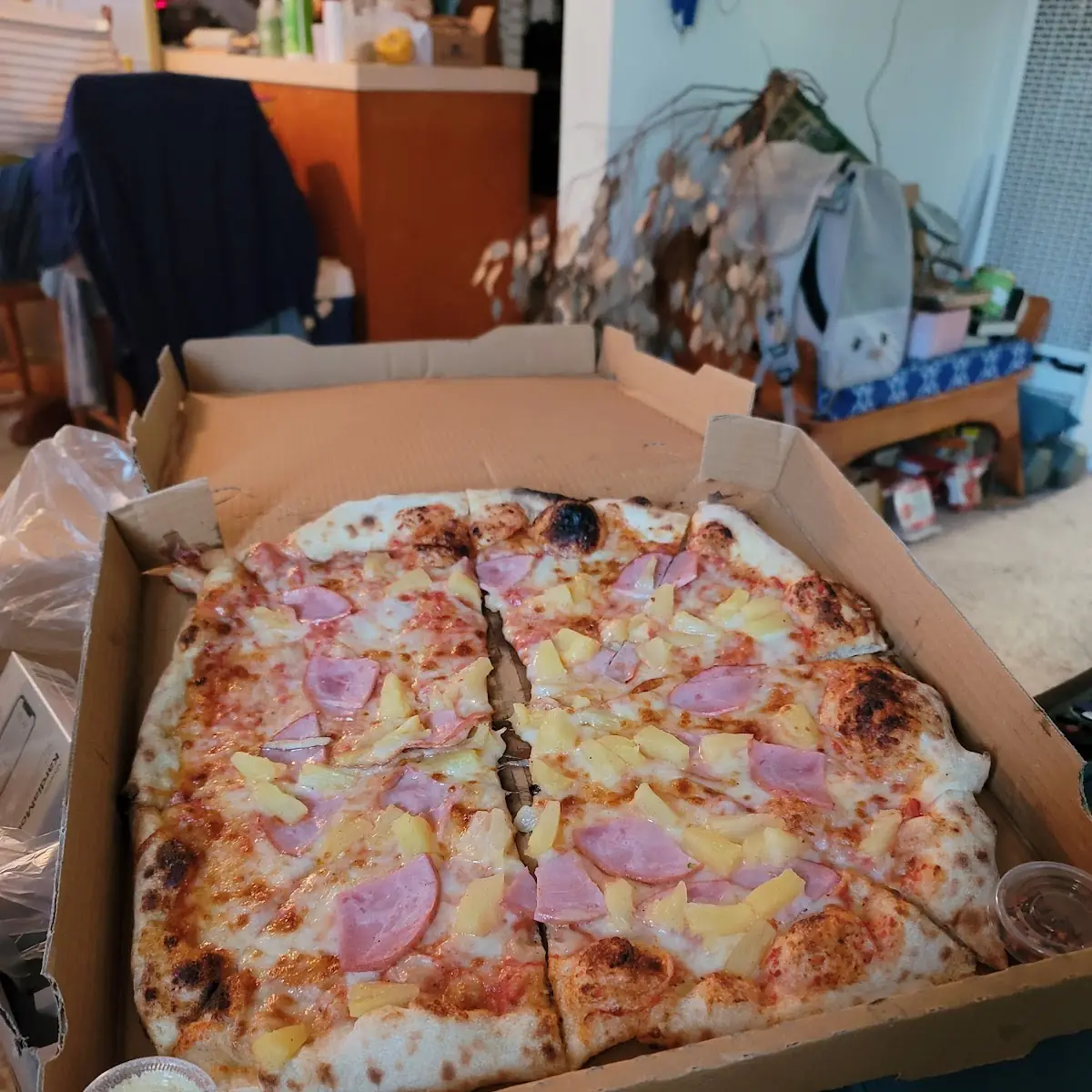 Hawaiian Pizza