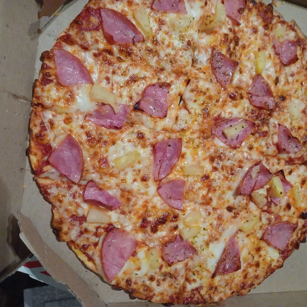 Thin Crust Ham and Pineapple Medium Pizza