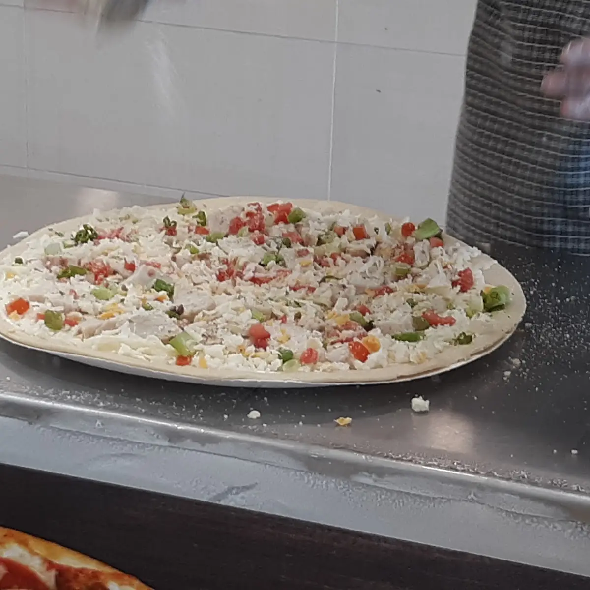 Garlic Chicken Pizza