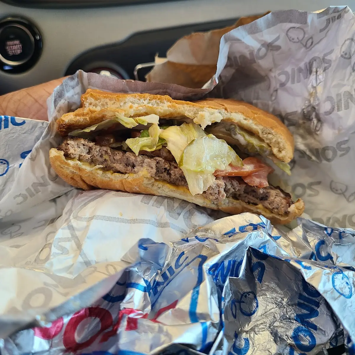 Cheeseburger with Tater Tots