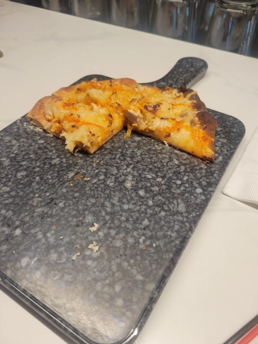 Buffalo Chicken Flatbread Pizza