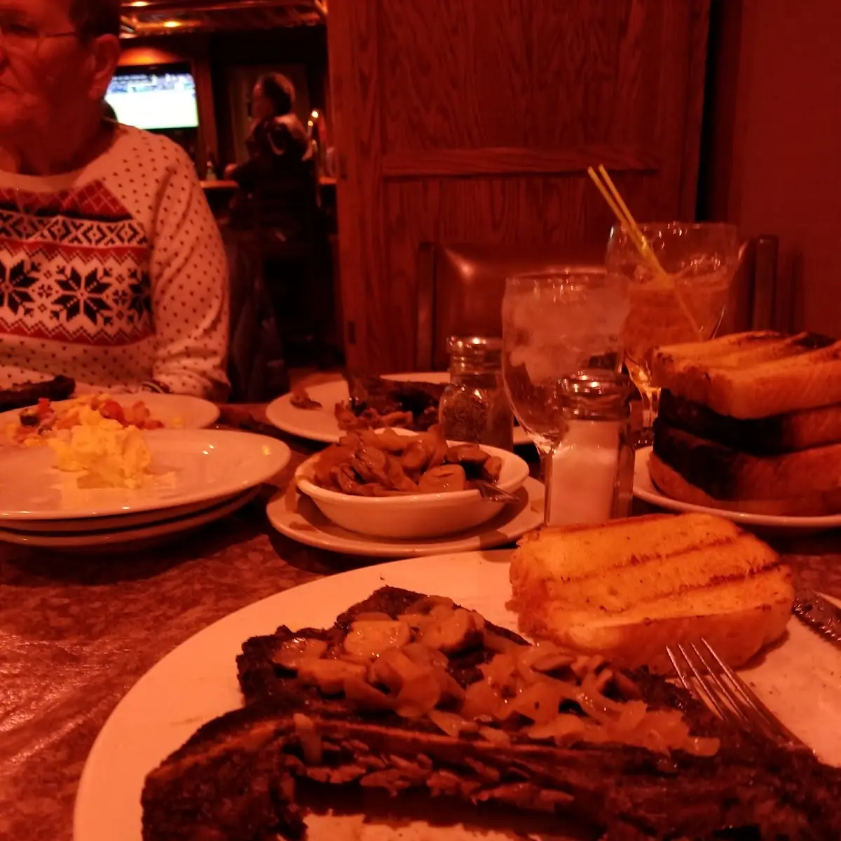 T-Bone Steak with Garlic Texas Toadt