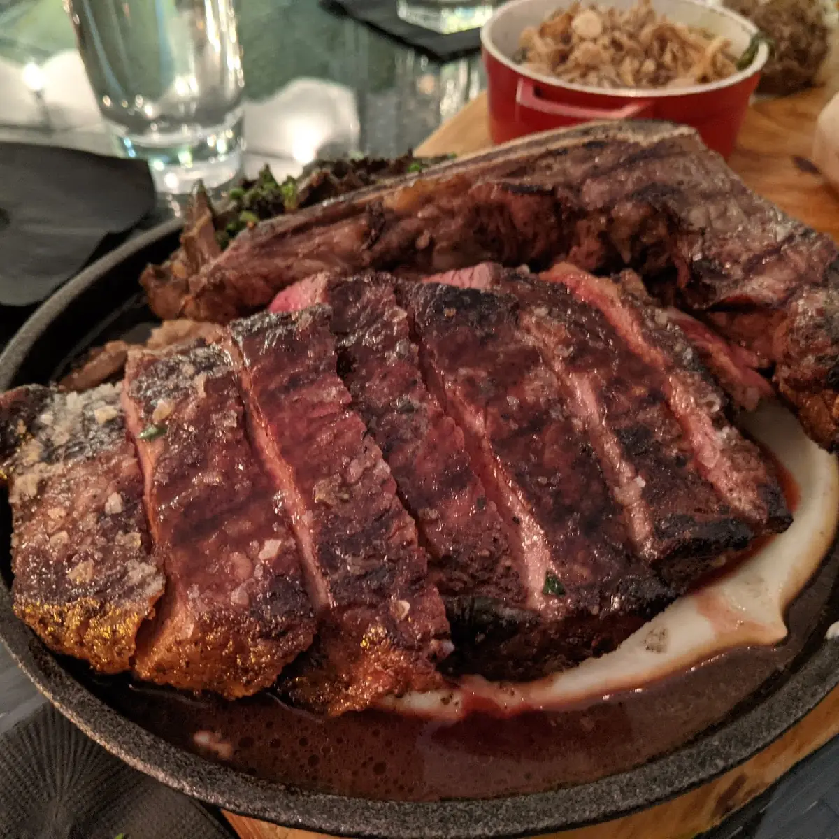 32 Oz Prime Black Angus Tomahawk Ribeye