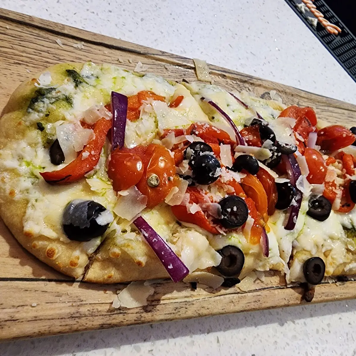 Chicken Flatbread Pizza Margherita
