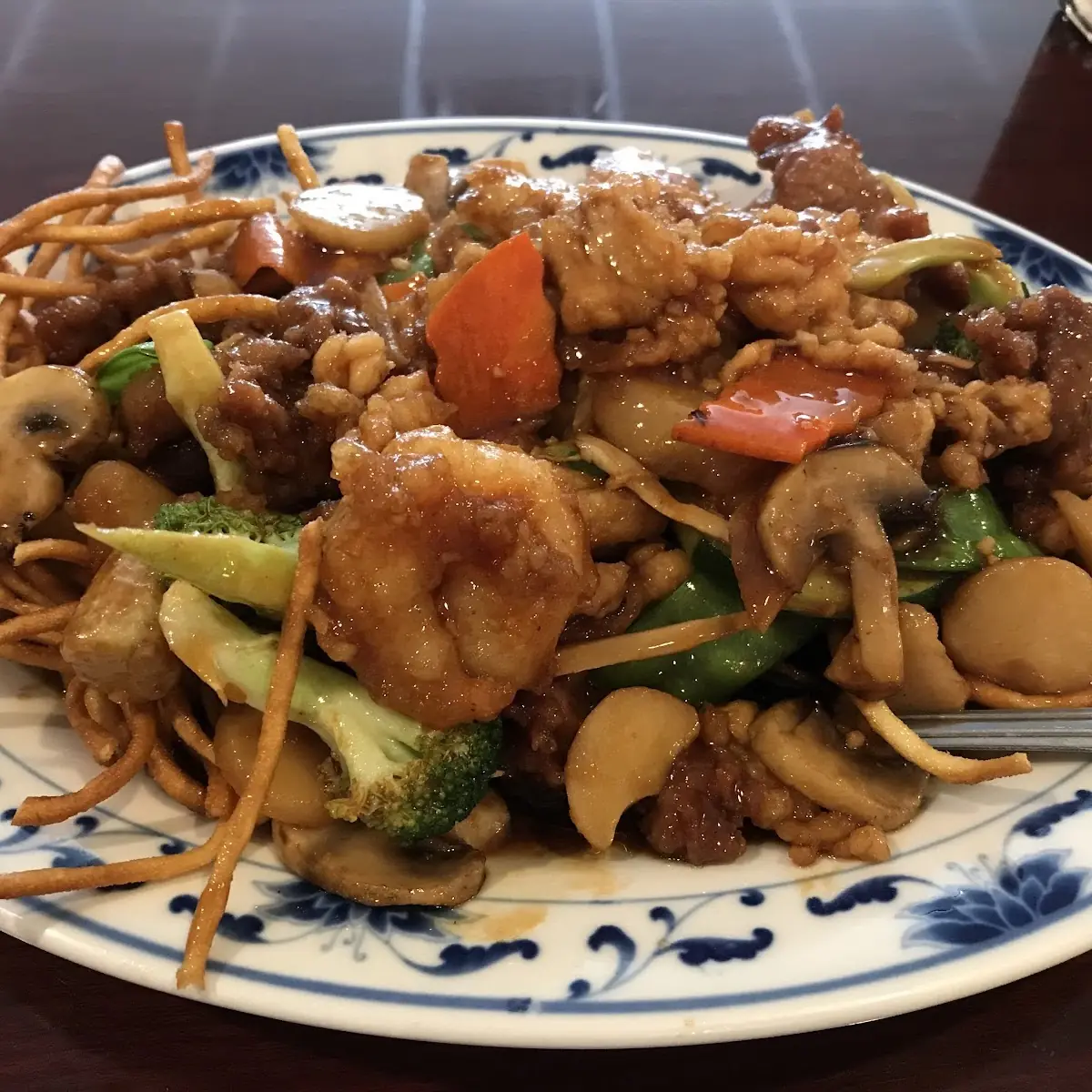 Shrimp Chow Miom