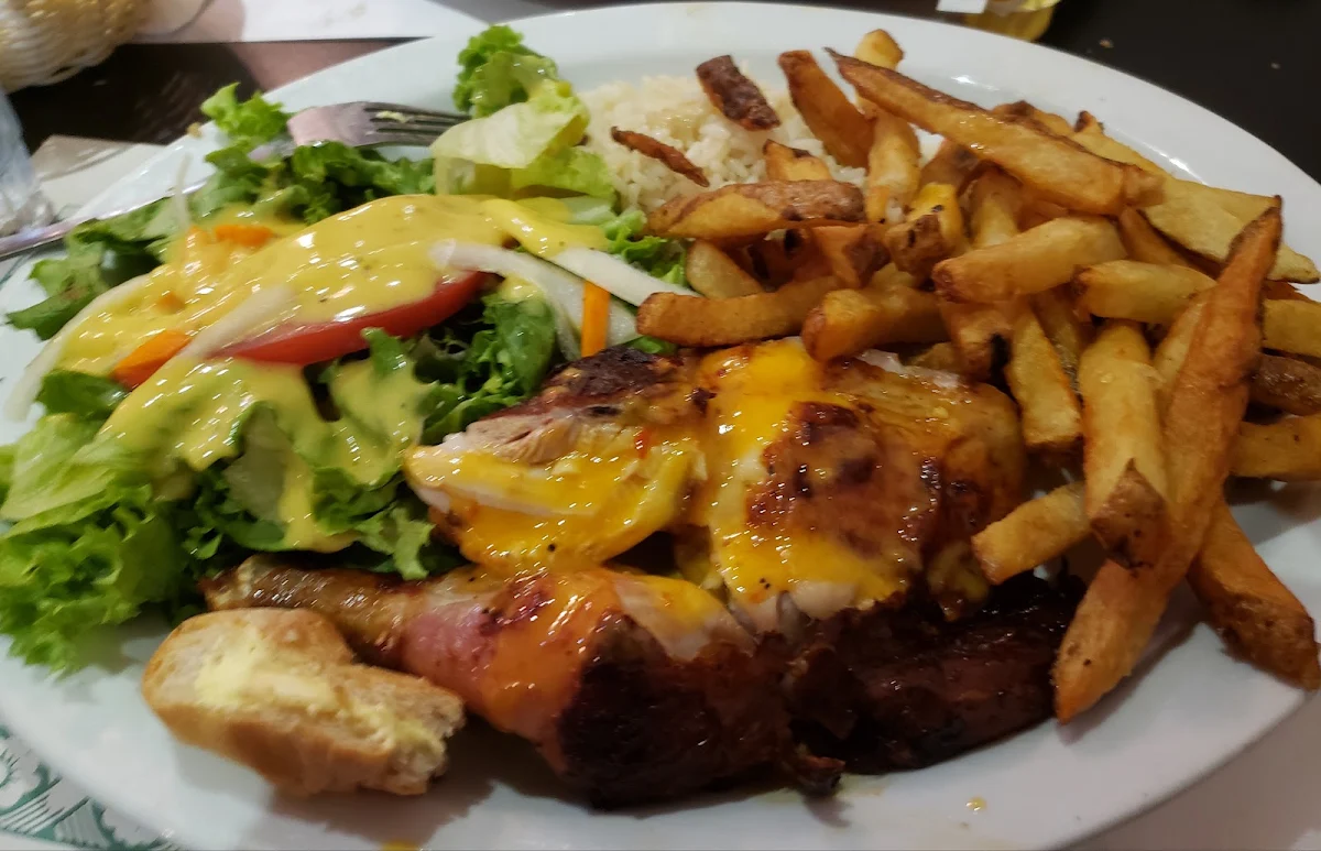 1 4 Cuisse de Poulet, Restaurant Luso