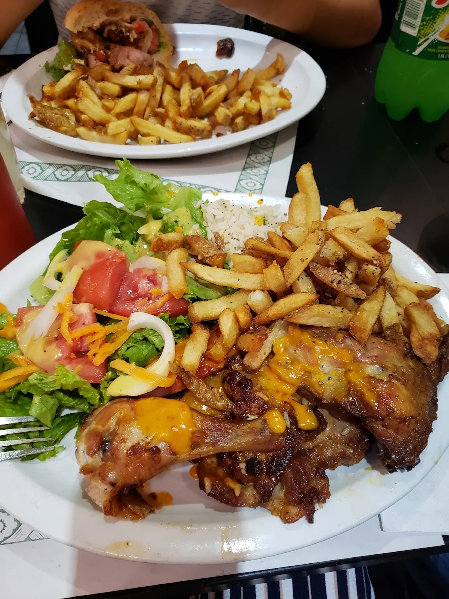 Highlights, Restaurant Luso