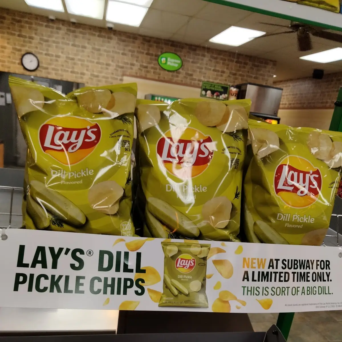Dill Pickle Lays Potato Chips