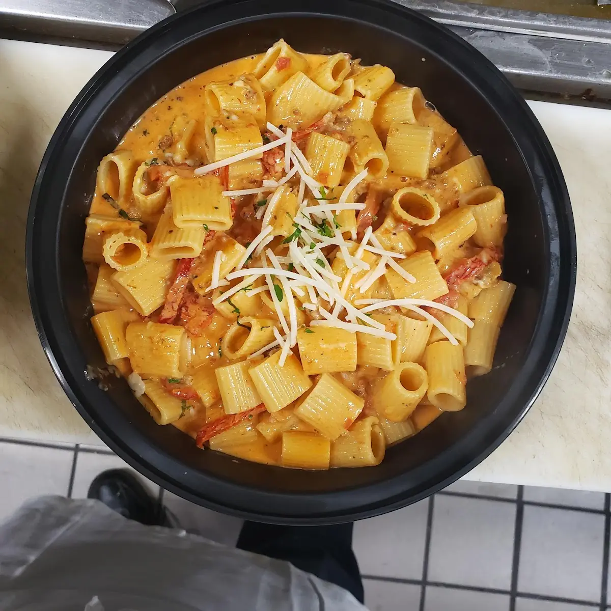 Rigatoni Mezzi Ala Vodka