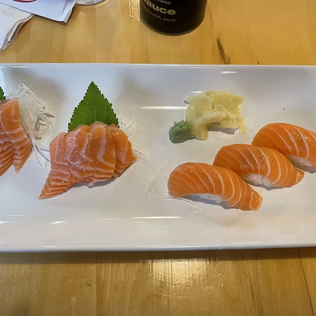 Spicy salmon/avocado Hand Roll