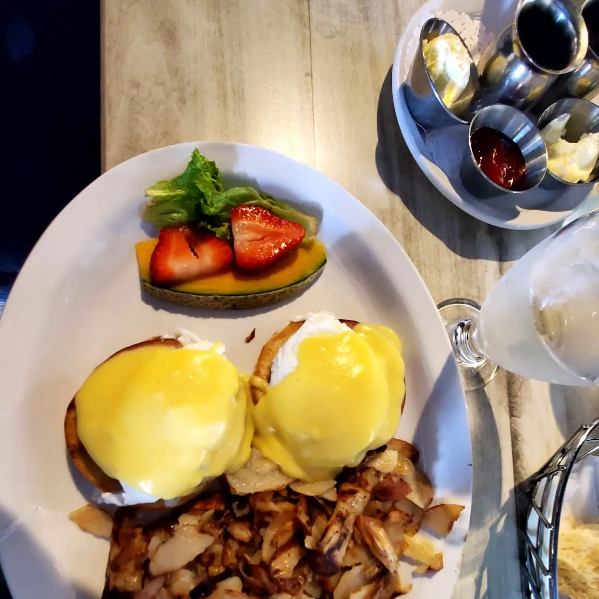Classic Eggs Benedict