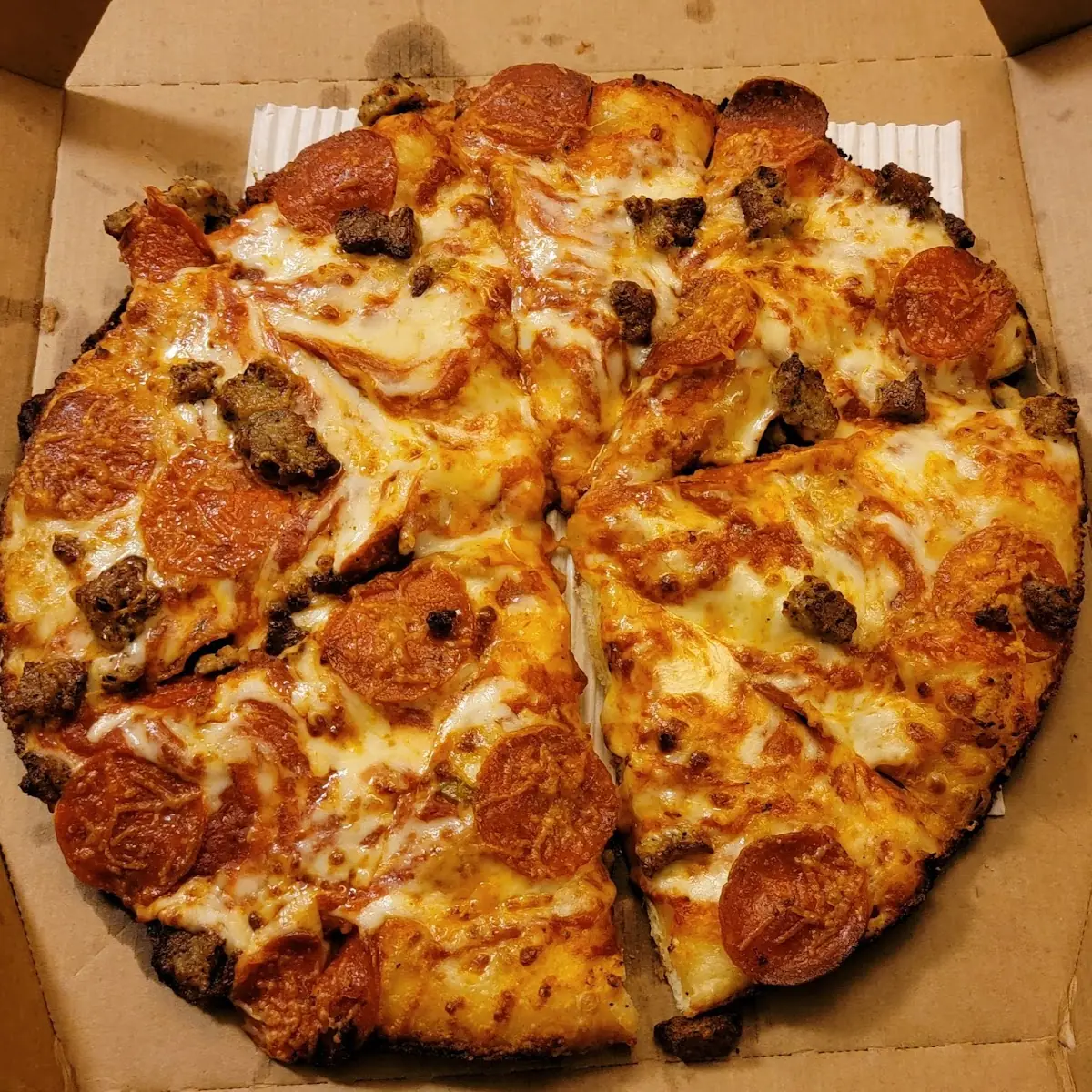 Sausage &Pepperoni Pan Pizza