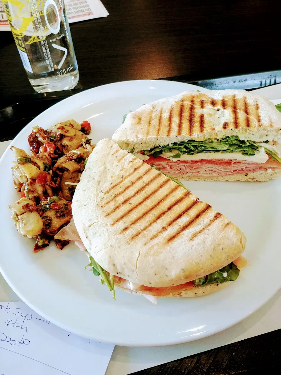 Highlights, Villaggio Sandwicherie Bistro Inc