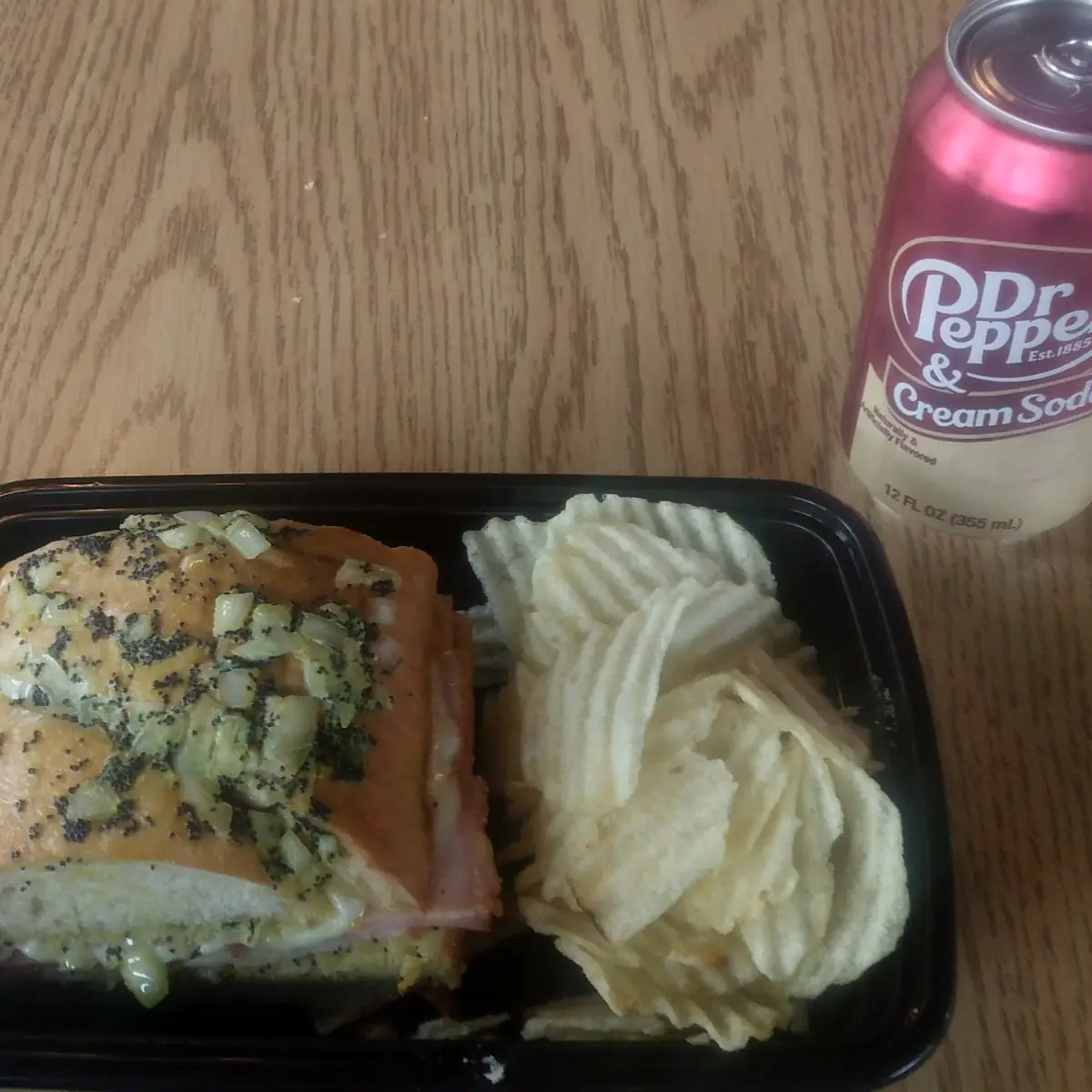 Matterhorn Sandwich with Chips