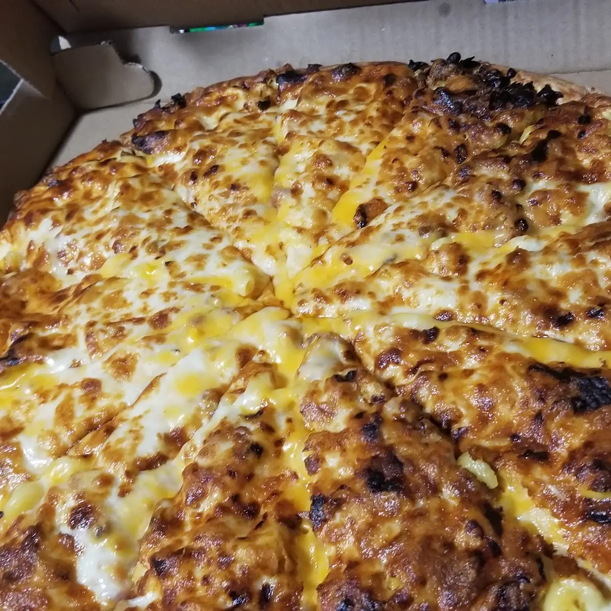 Mac N Cheese Pizza